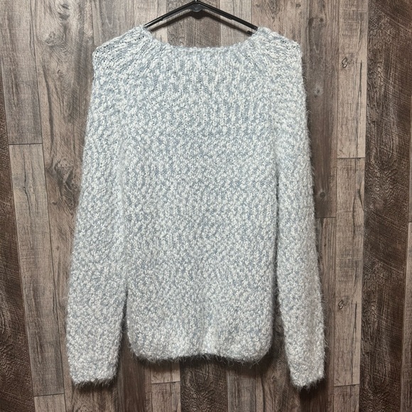 Buffalo David Bitton- NWT Light Blue/White Eyelash Knit Sweater- Sz. M - Picture 8 of 9